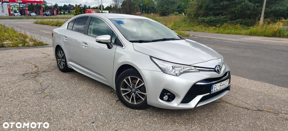 Toyota Avensis 1.8 Premium - 8