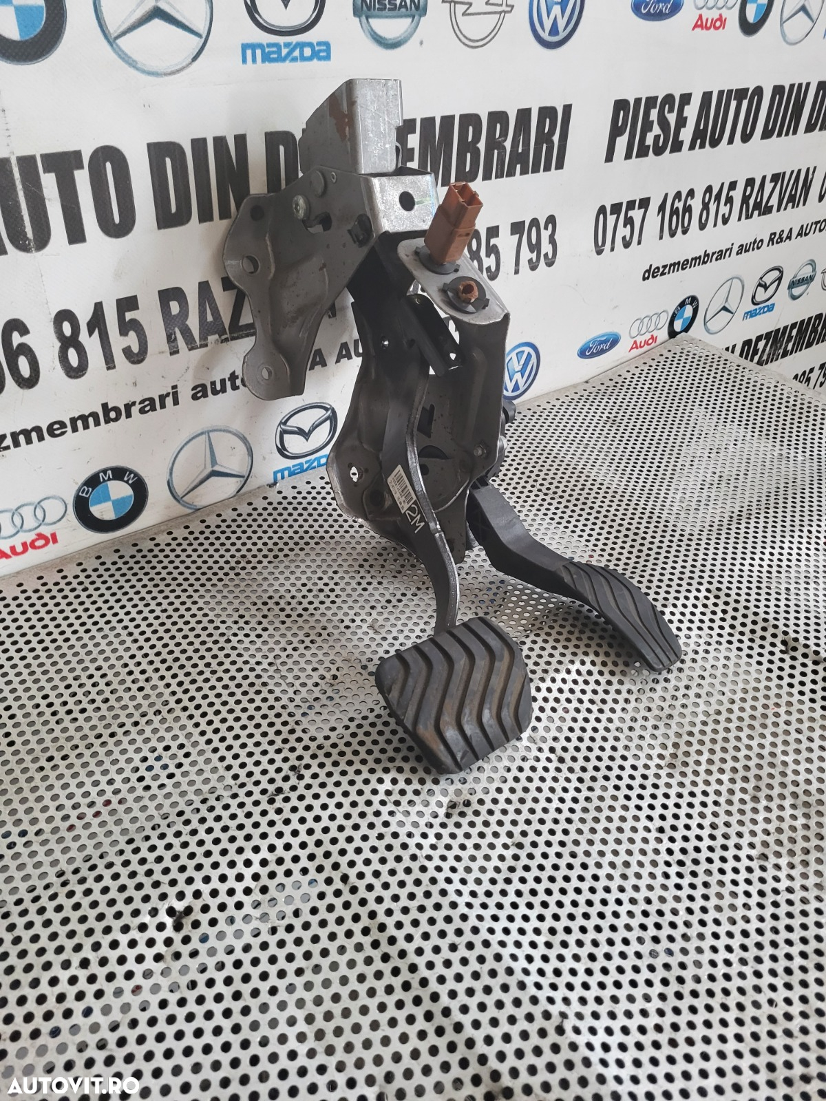 Pod Pedalier Pedala Frana Acceleratie Nissan Qashqai J11 1.5 Dci Automat Volan Stanga Dezmembrez Nissan Qashqai J11 1.5 Dci Euro 6 K9KU873 K9K873 Automat - 3