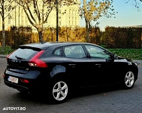 Volvo V40 D2 Momentum - 3