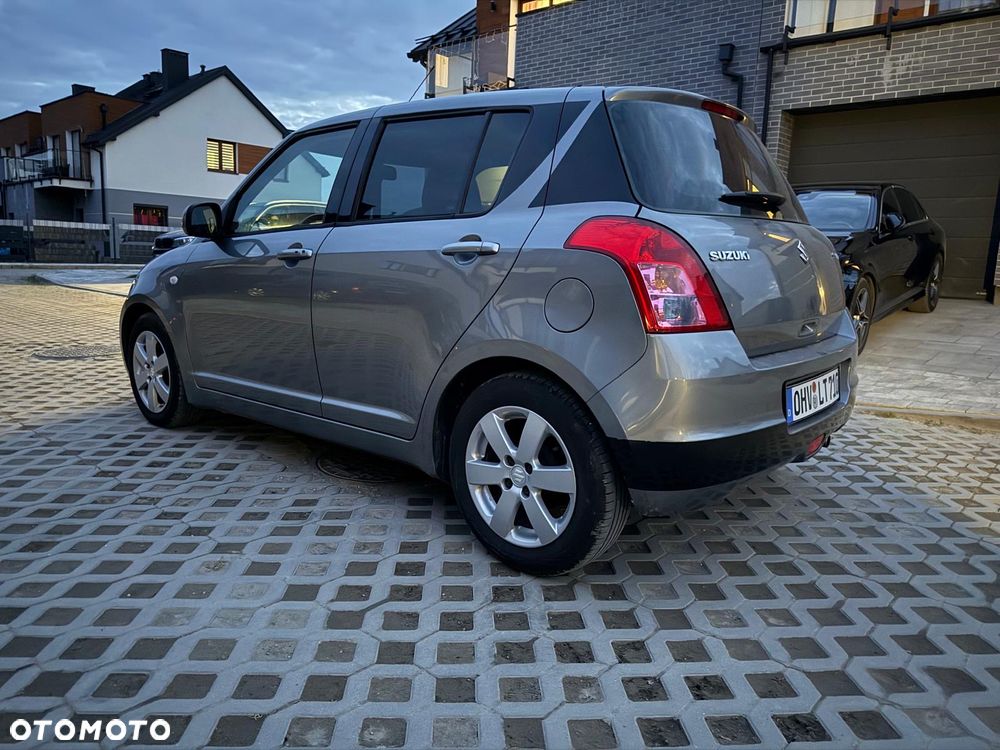 Suzuki Swift 1.3 DDiS Comfort - 9