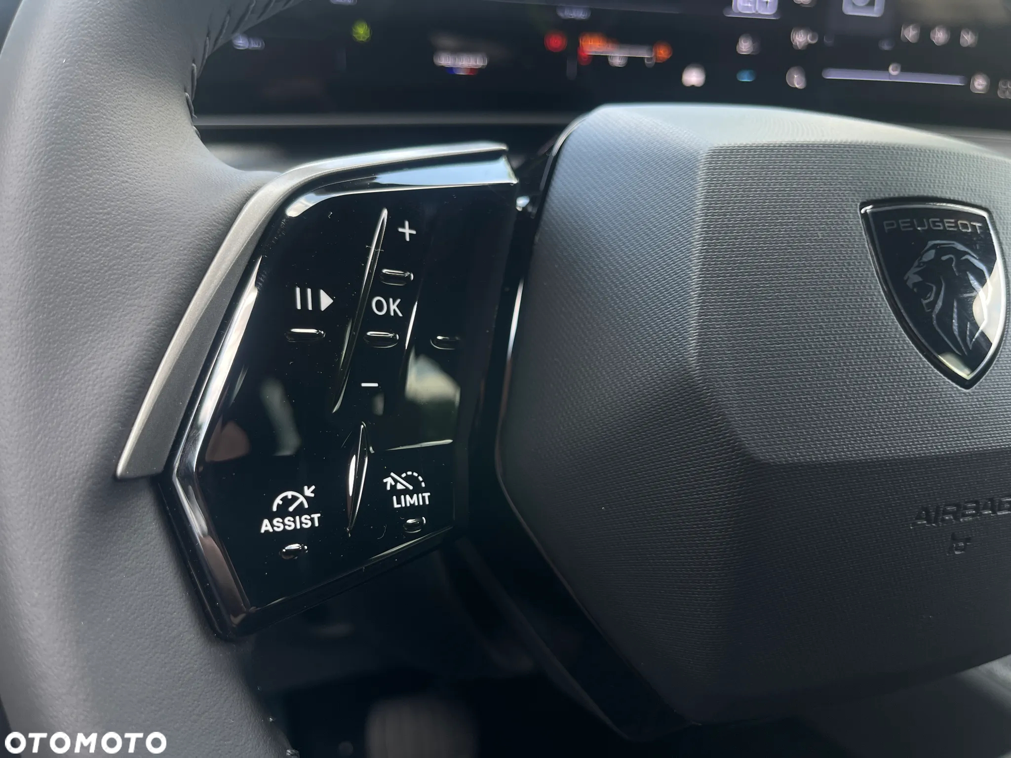Peugeot 3008 1.2 PureTech mHEV Allure e-DCS6 - 17