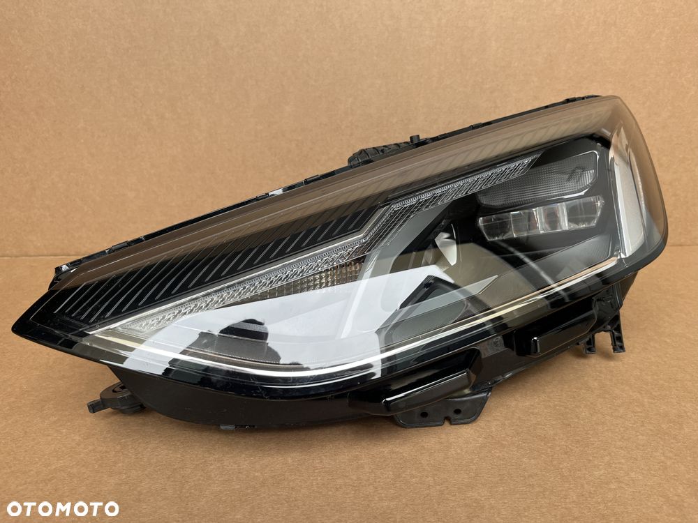 LAMPA FULL LED AUDI A4 B9 LIFT 8W0941011 LEWA LAMPA REFLEKTOR AUDI A4 8W0