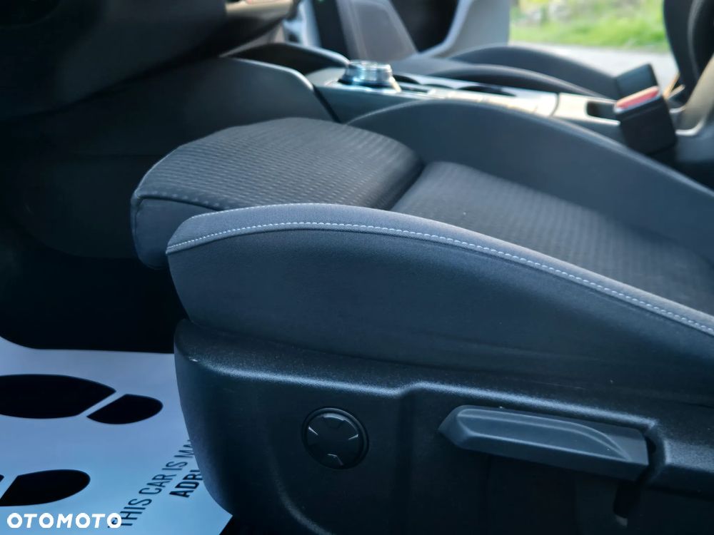 Ford Focus 1.5 EcoBlue Start-Stopp-System TITANIUM DESIGN - 30