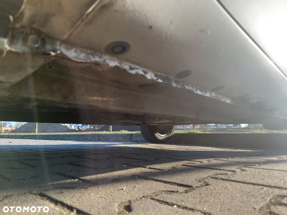 Toyota Yaris 1.0 Luna - 17