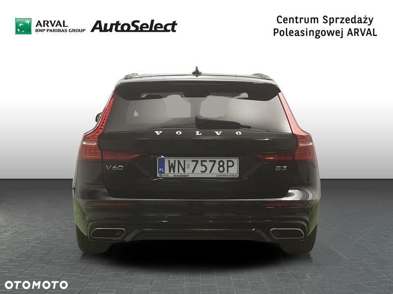 Volvo V60 B3 B R-Design - 5