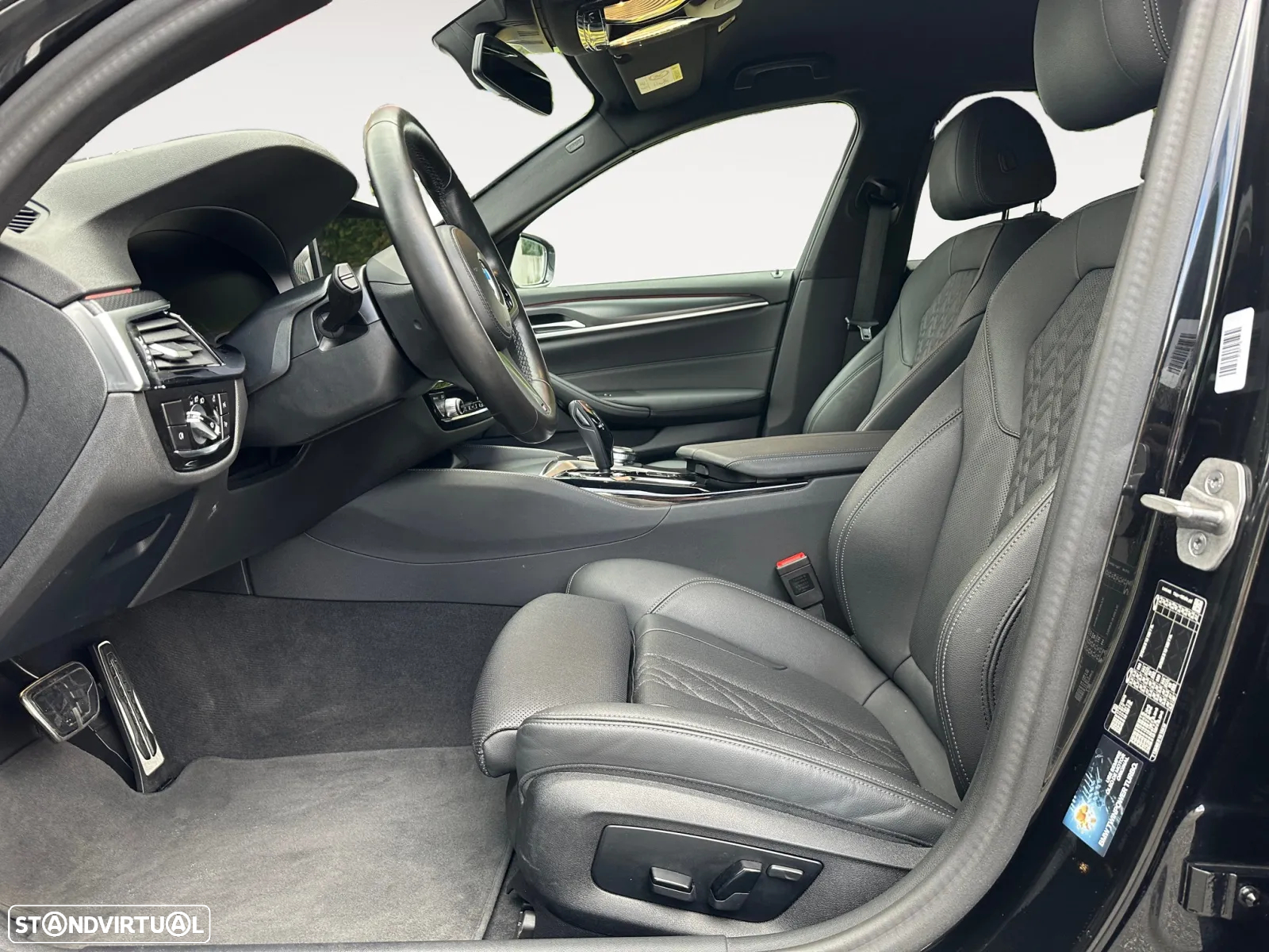 BMW 520 d Pack Desportivo M Auto - 10