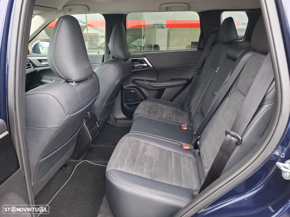 Mitsubishi Outlander 2.4 PHEV Intense - 22