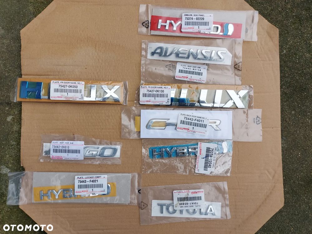 Toyota Emblemat Znaczek Oryginał Hilux Aygo Hybrid C-hr - 1