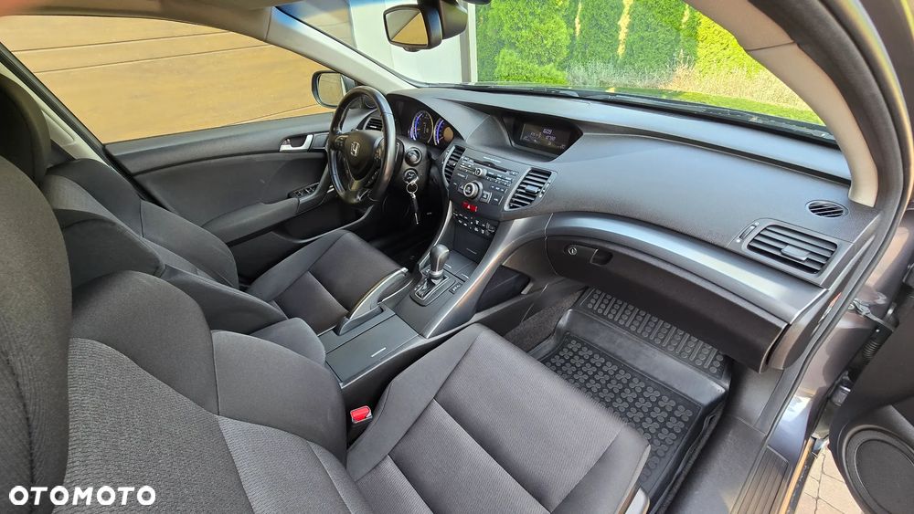Honda Accord - 32