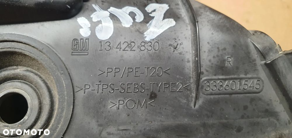Odpływ zaślepka podszybia prawy prawa Opel Zafira C 13422830 - 6