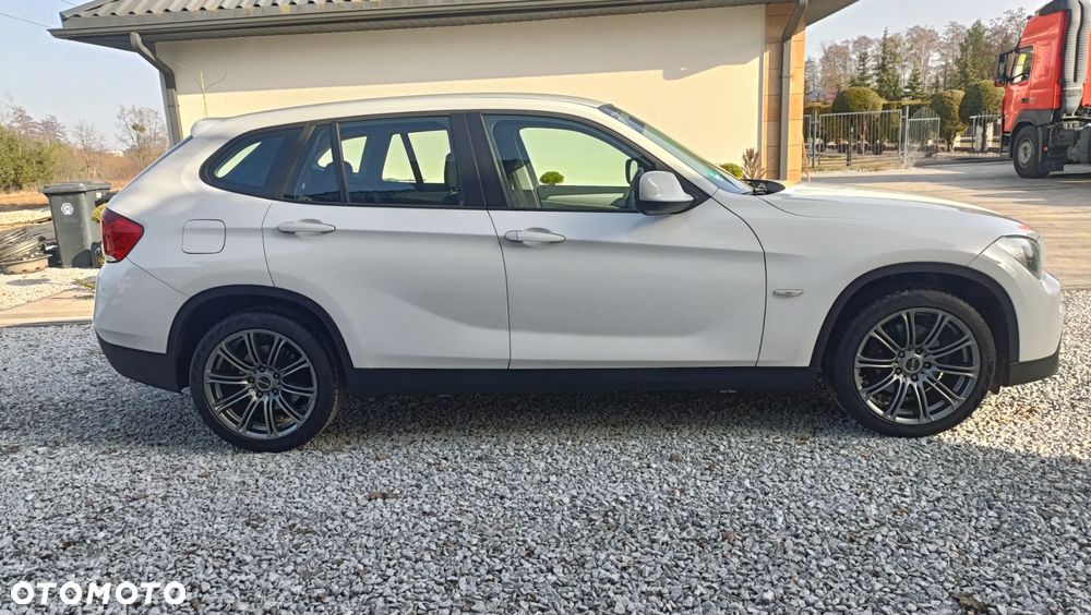 BMW X1 sDrive18i - 1
