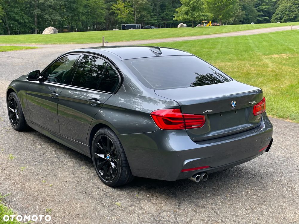 BMW Seria 3 330i xDrive Edition M Sport Shadow - 3