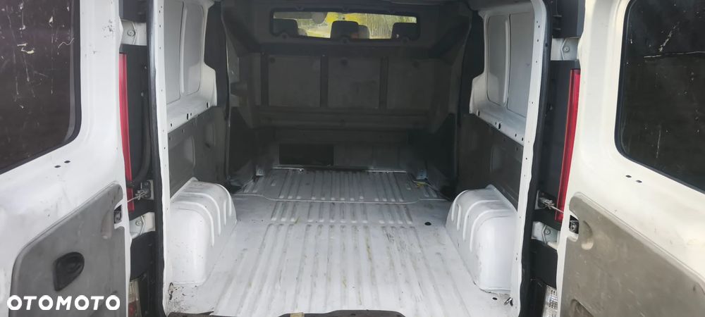 Renault Trafic - 8