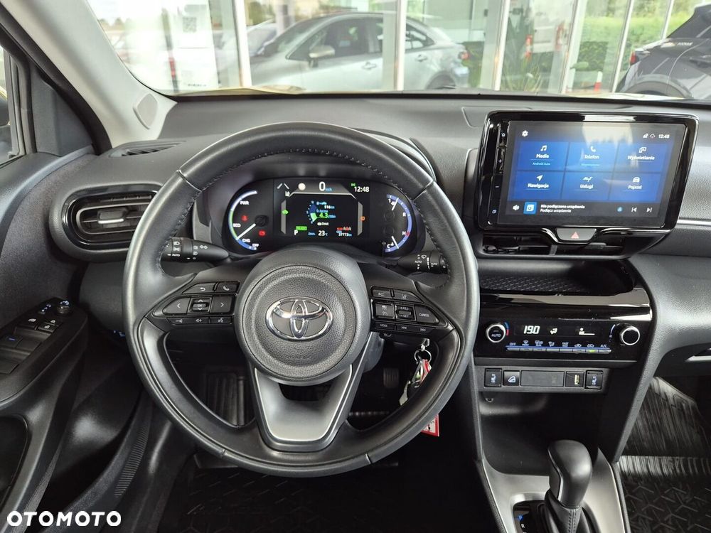 Toyota Yaris Cross Hybrid 1.5 Comfort 4x4 - 16