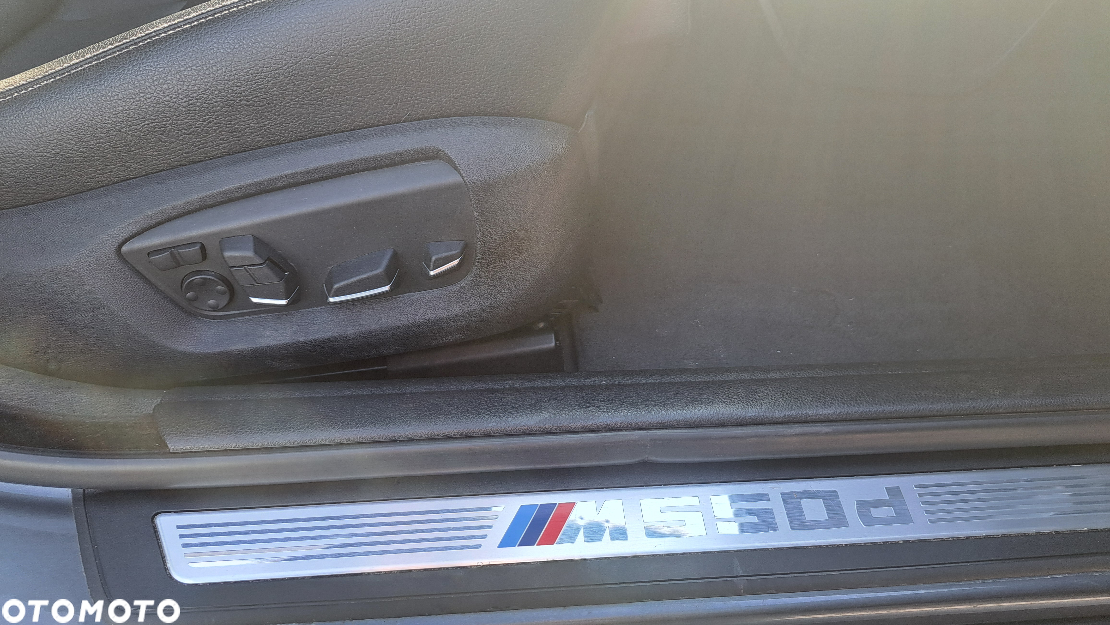 BMW Seria 5 M550d xDrive - 21