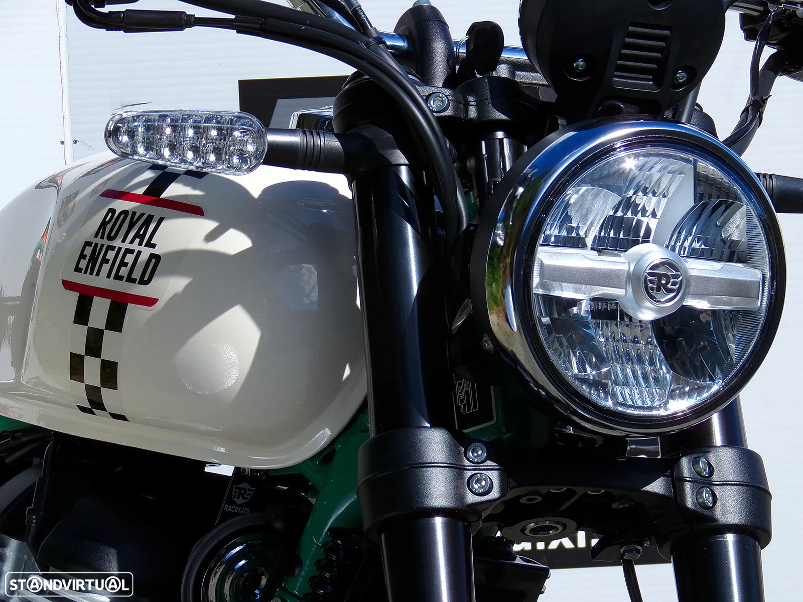 Royal Enfield Bear 650 - 18