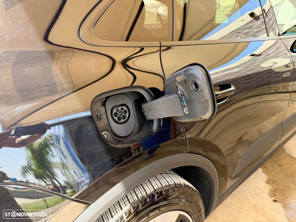 Porsche Macan Electric - 29