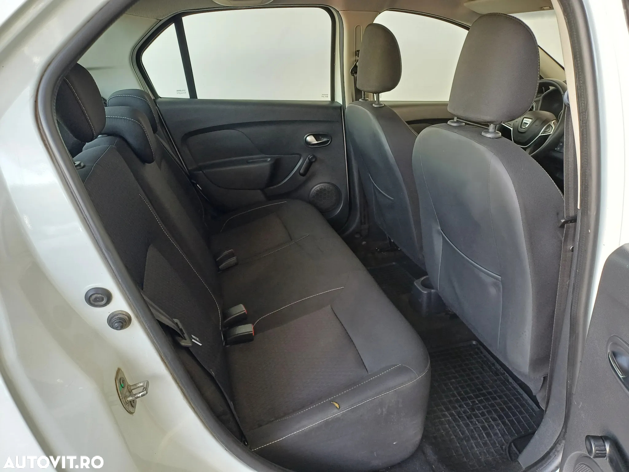Dacia Logan 1.5 Blue dCi Laureate - 12