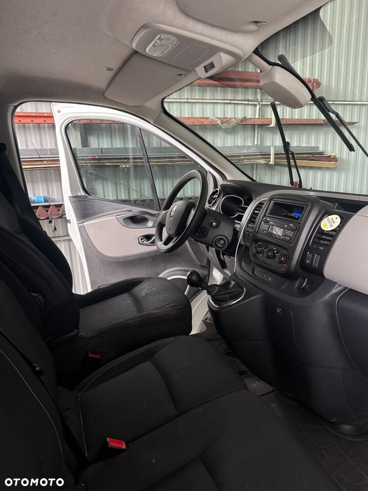 Renault Trafic - 16