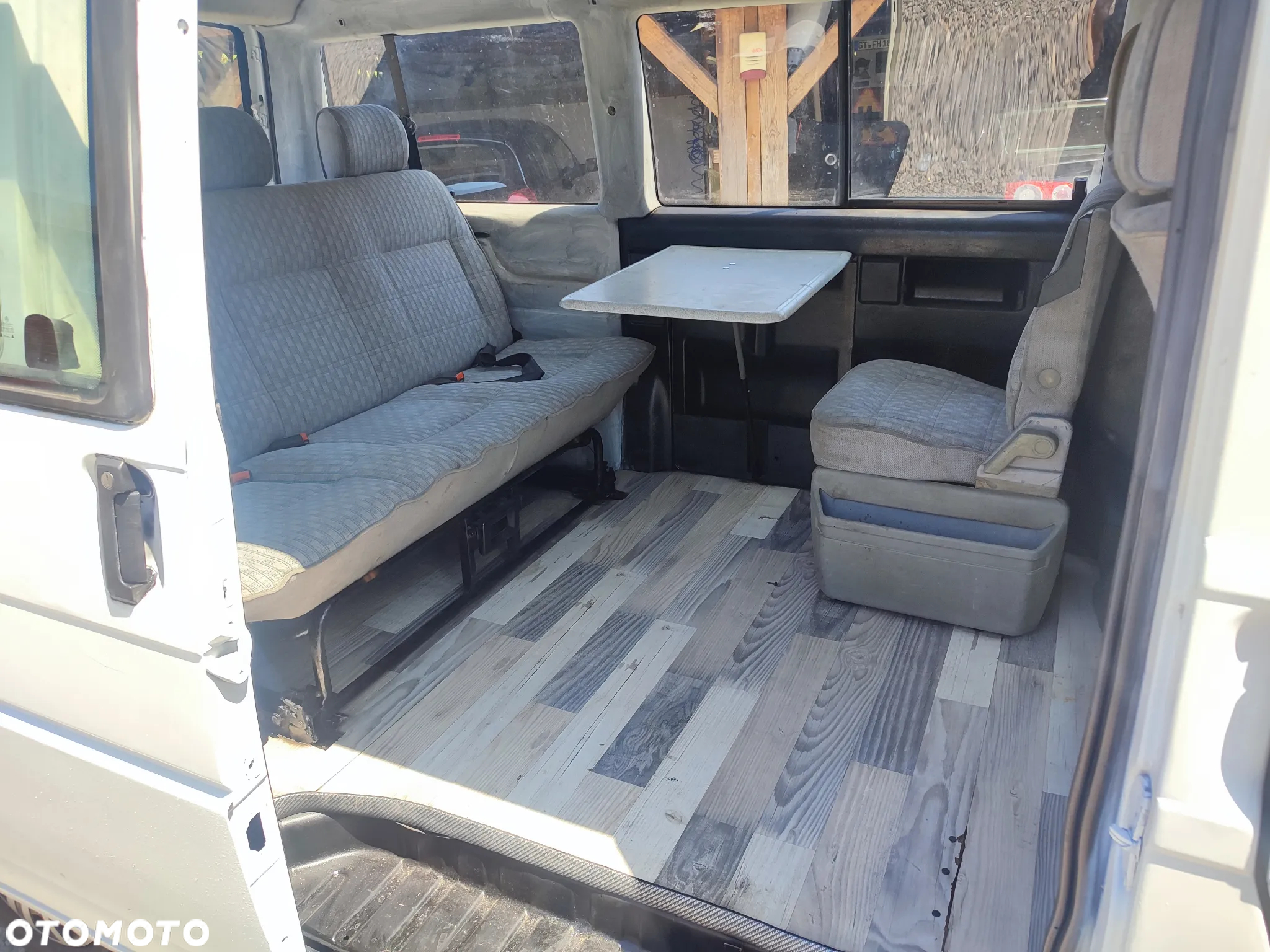 Volkswagen Multivan D - 12
