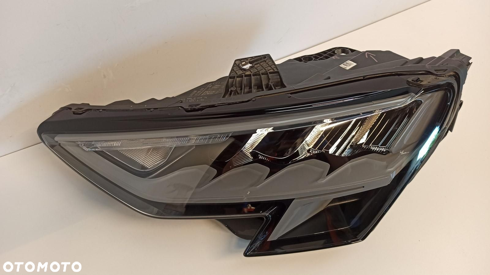 AUDI A3 8Y LAMPA LEWY PRZÓD 8Y0941011A RHD - 4