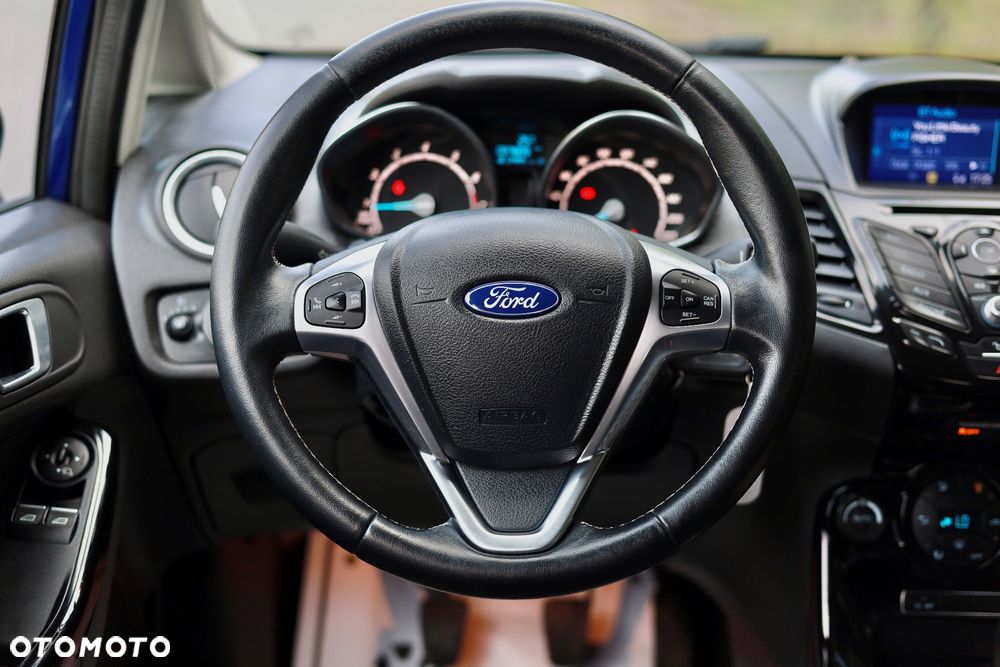 Ford Fiesta 1.0 EcoBoost S&S TREND - 4