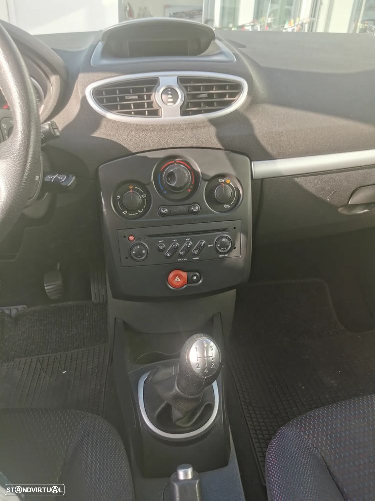 Renault Clio 1.5 dCi Confort - 8