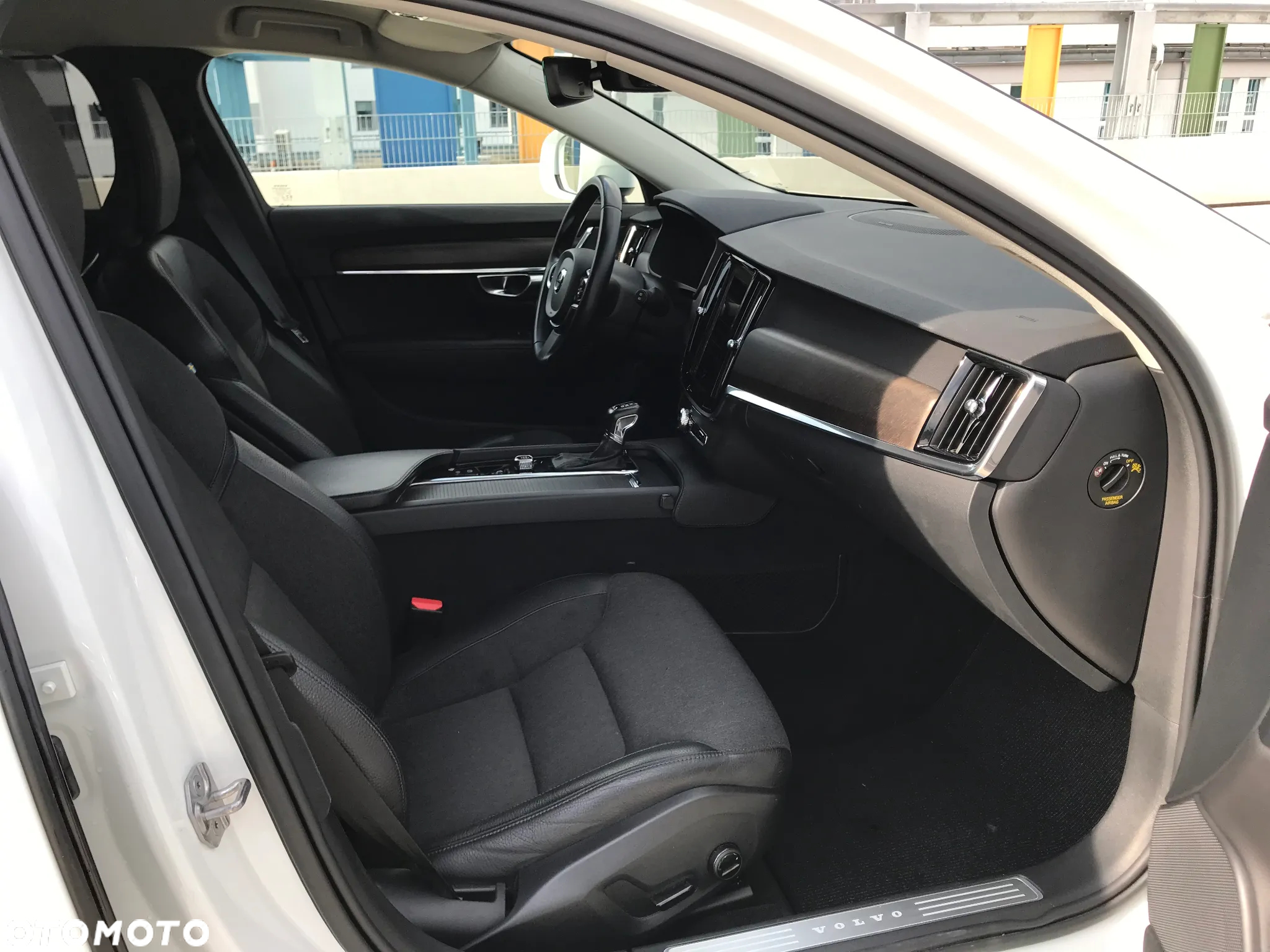 Volvo V90 Cross Country T5 AWD Pro - 23