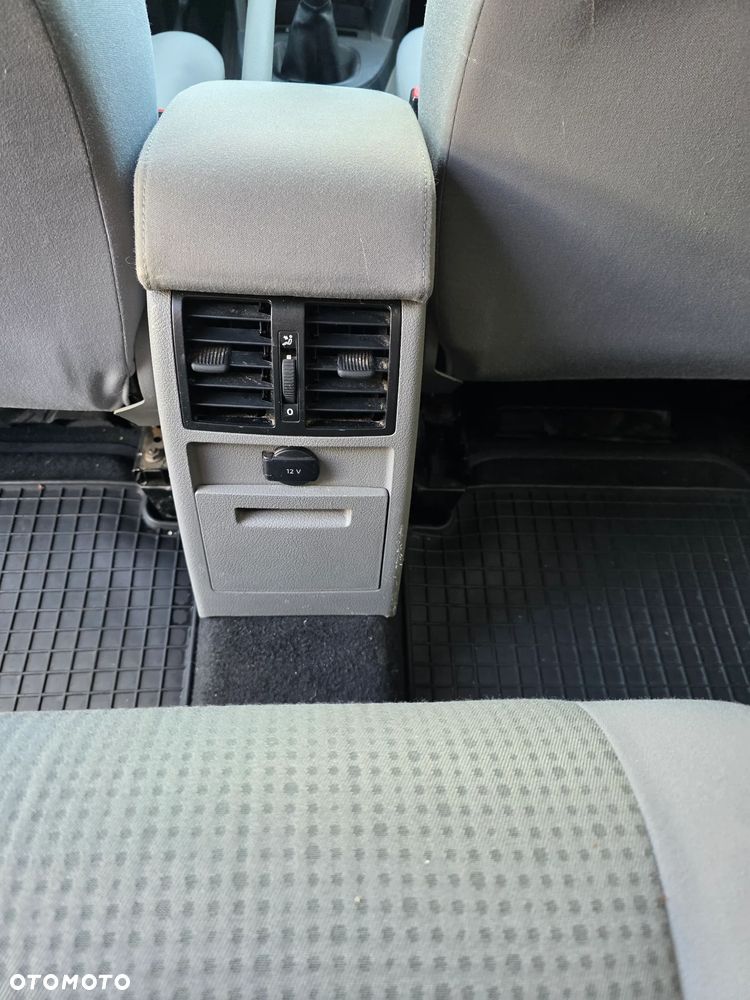 Volkswagen Caddy - 15