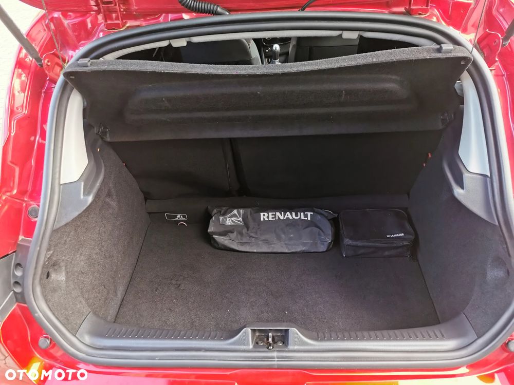 Renault Clio 1.2 16V 75 Dynamique - 12