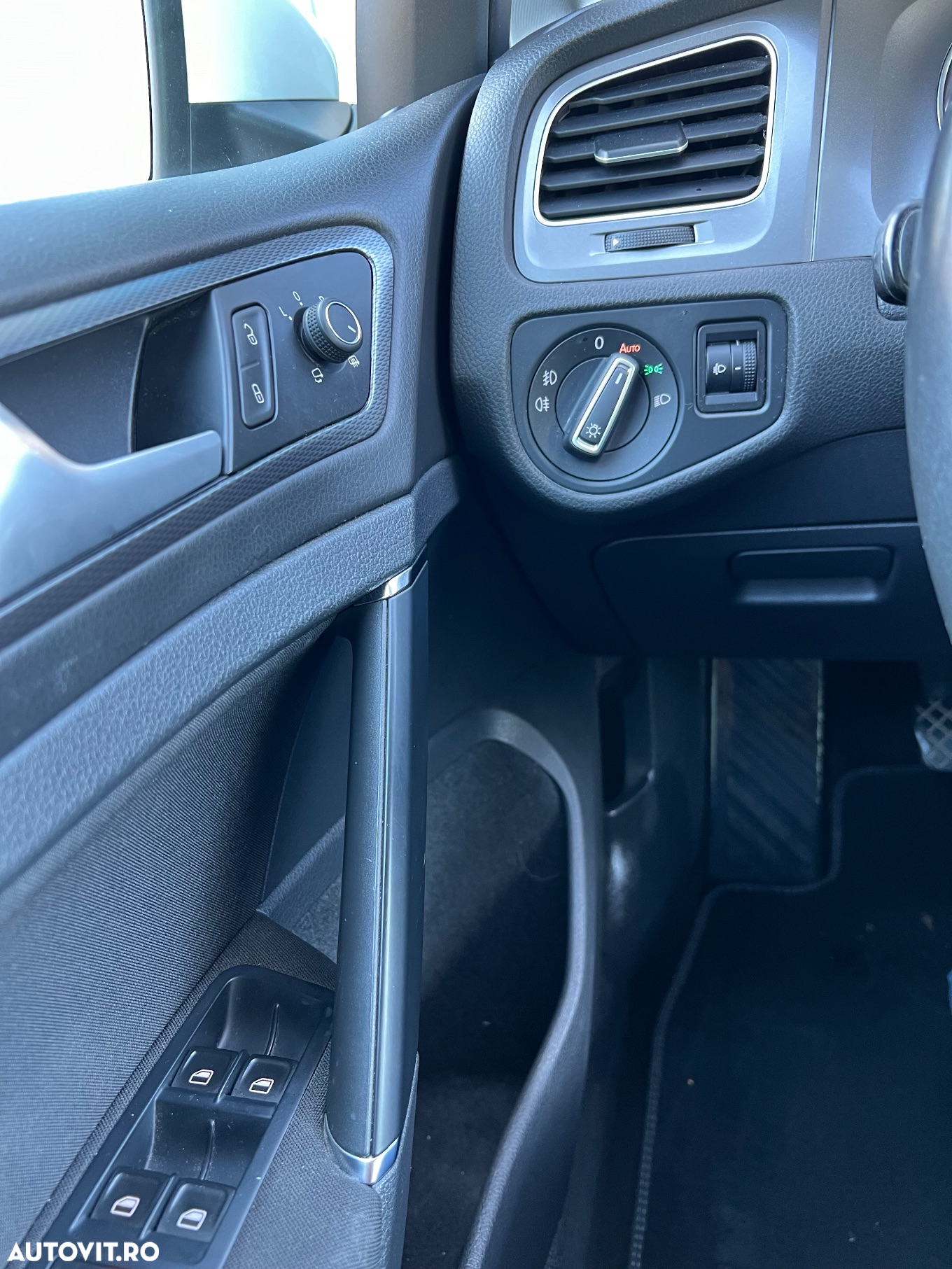 Volkswagen Golf 1.6 TDI BlueMotion Technology Lounge - 22