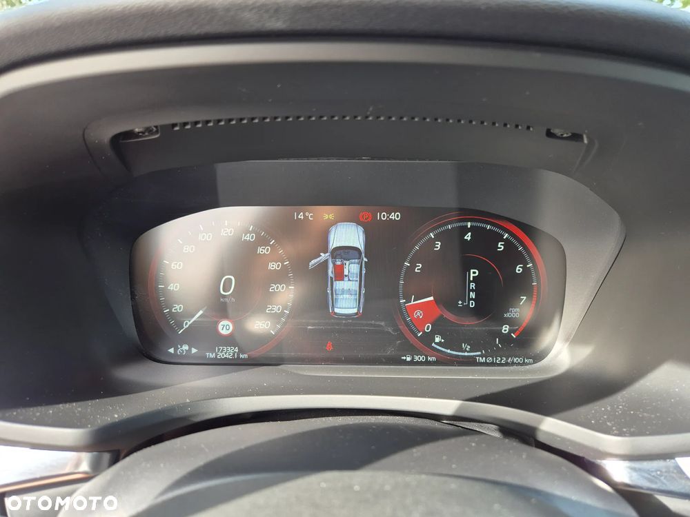 Volvo V60 T4 Momentum Pro - 19