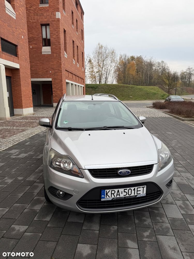 Ford Focus 1.6 16V Ambiente - 8