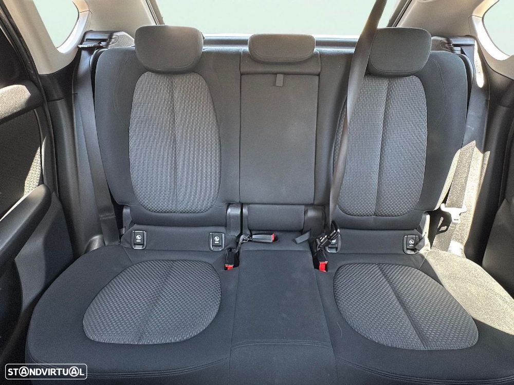 BMW 225xe Active Tourer Advantage - 17