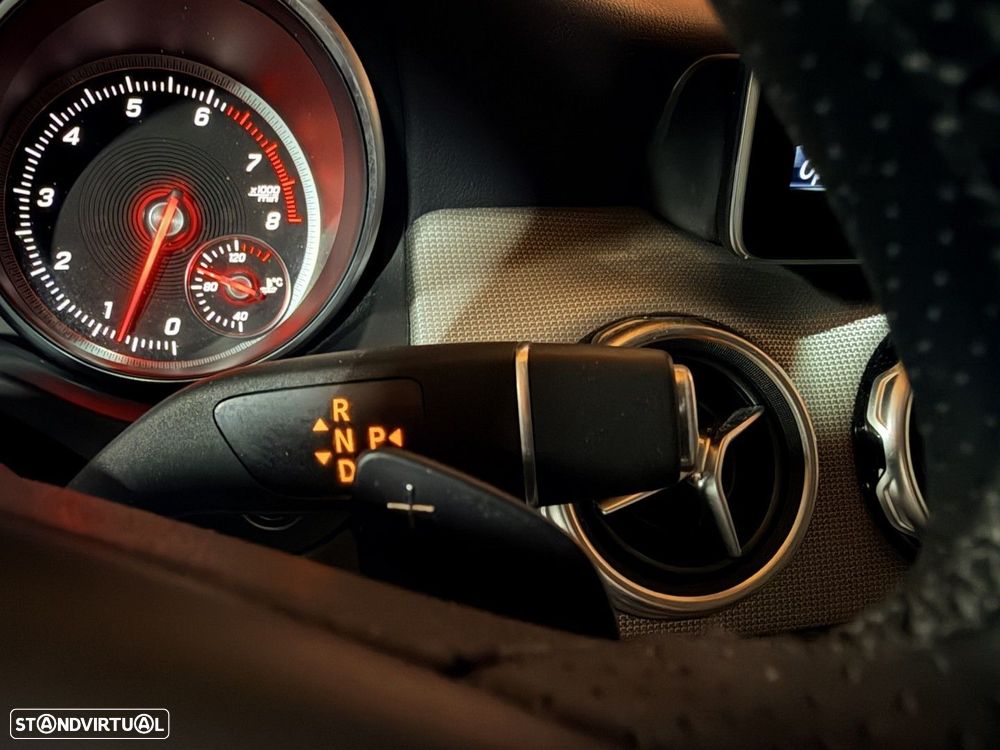 Mercedes-Benz GLA 180 Urban Aut. - 17