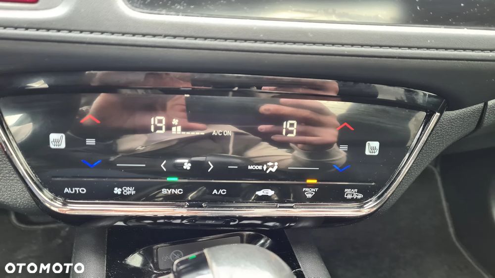 Honda HR-V 1.5 i-VTEC CVT Executive - 16