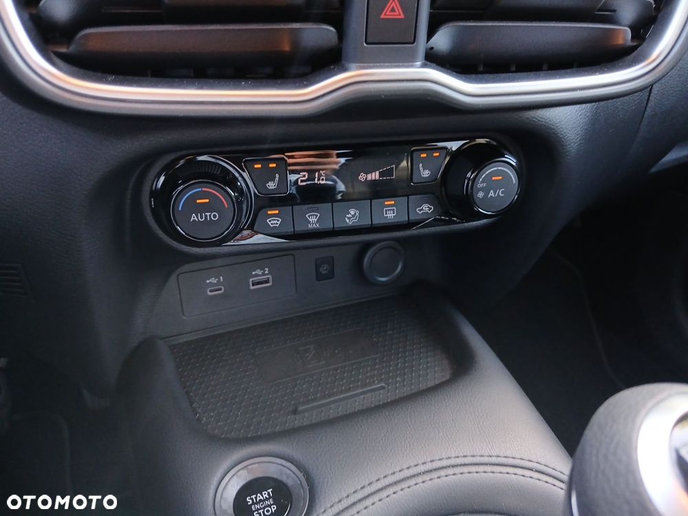 Nissan Juke 1.0 DIG-T N-Connecta - 19