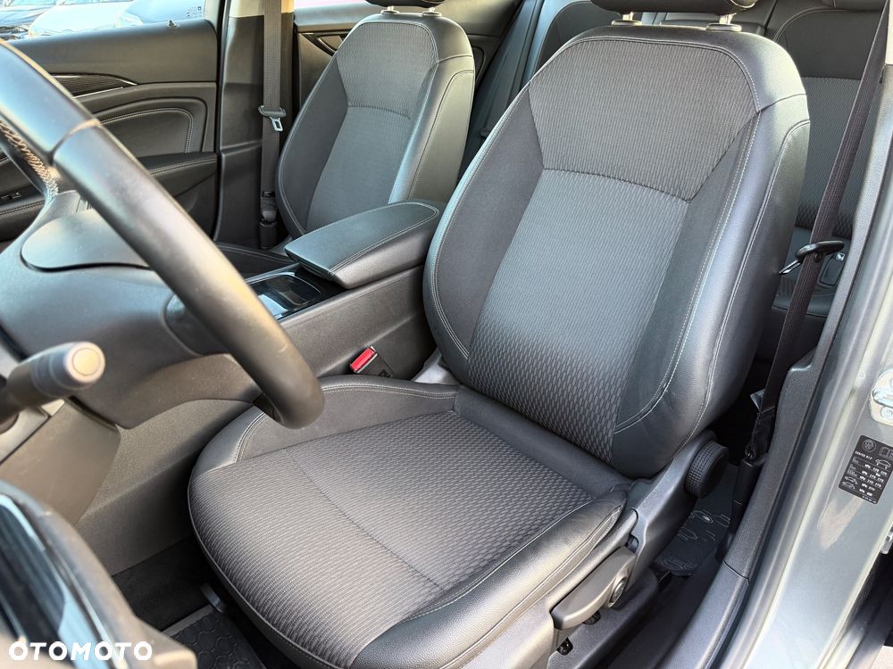 Opel Insignia - 13