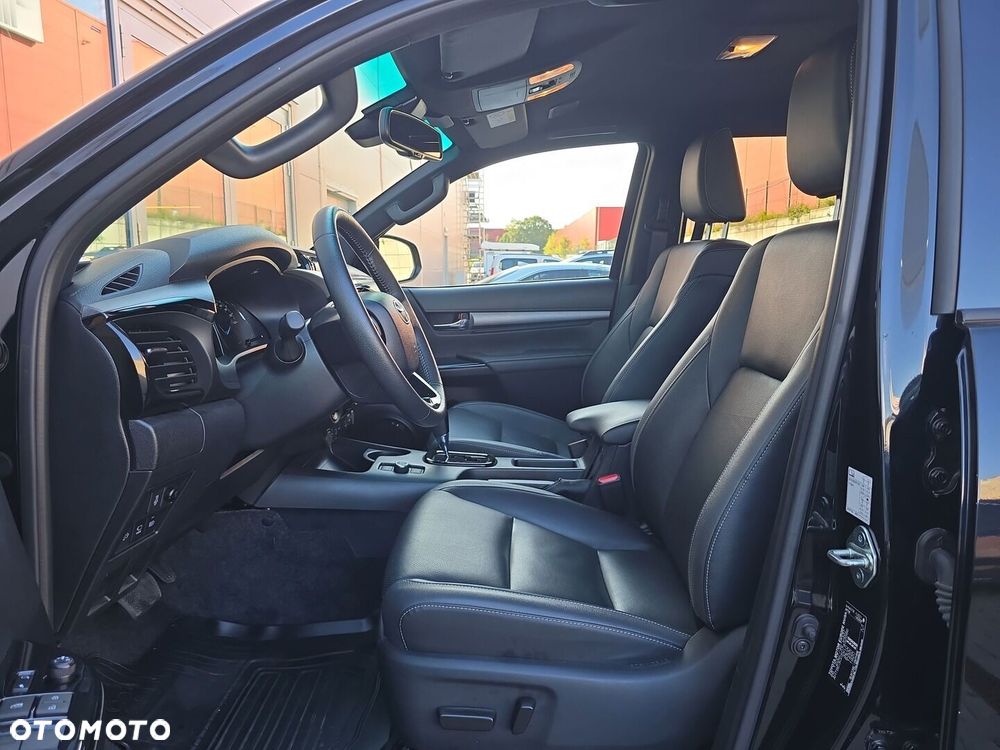 Toyota Hilux 2.8 D-4D mHEV Double Cab Invincible 4x4 - 12