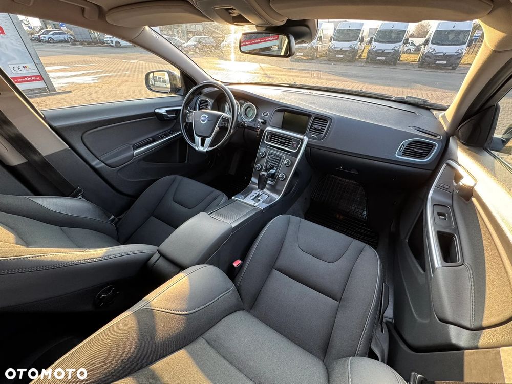 Volvo V60 D3 Geartronic Momentum - 40