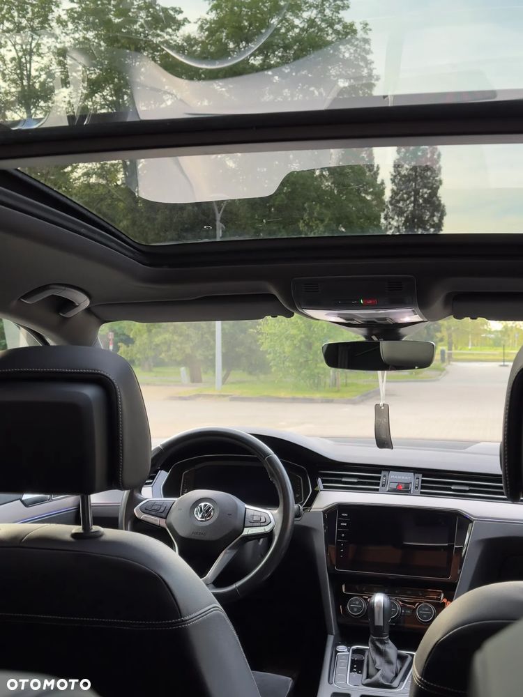 Volkswagen Passat 1.6 TDI SCR DSG Conceptline - 21