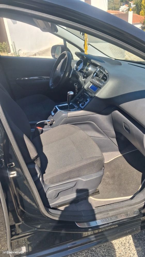 Peugeot 5008 1.6 E-HDi Tech-Motion CMP6 - 6