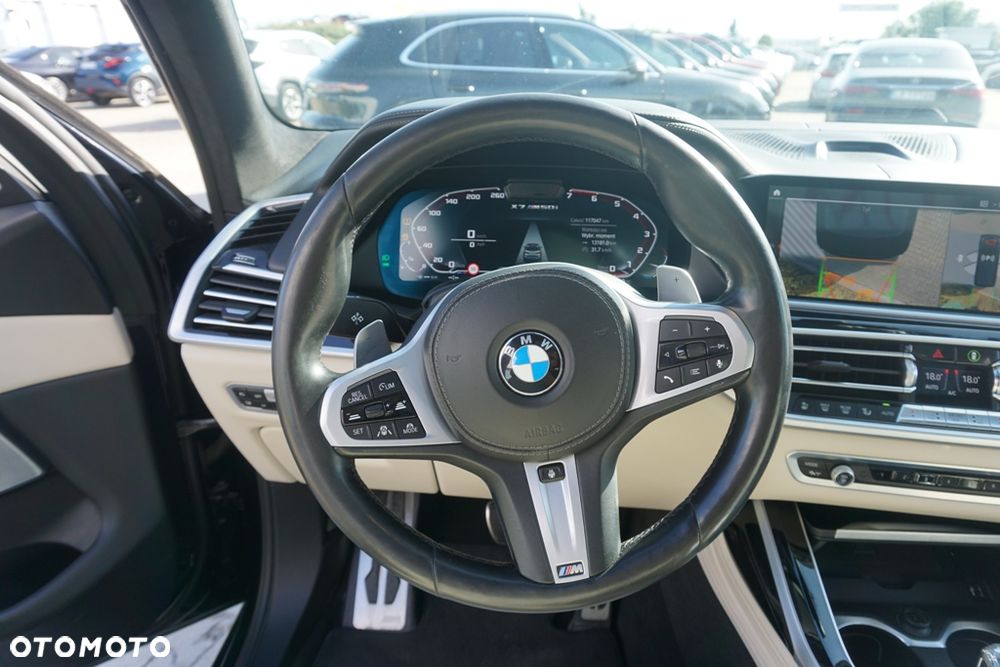 BMW X7 - 16