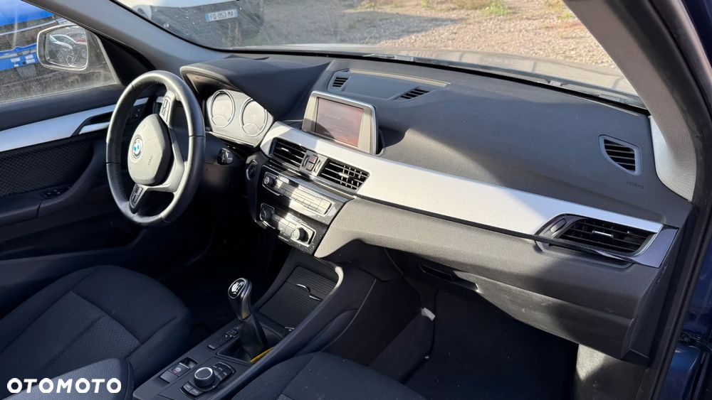 BMW X1 sDrive16d - 14