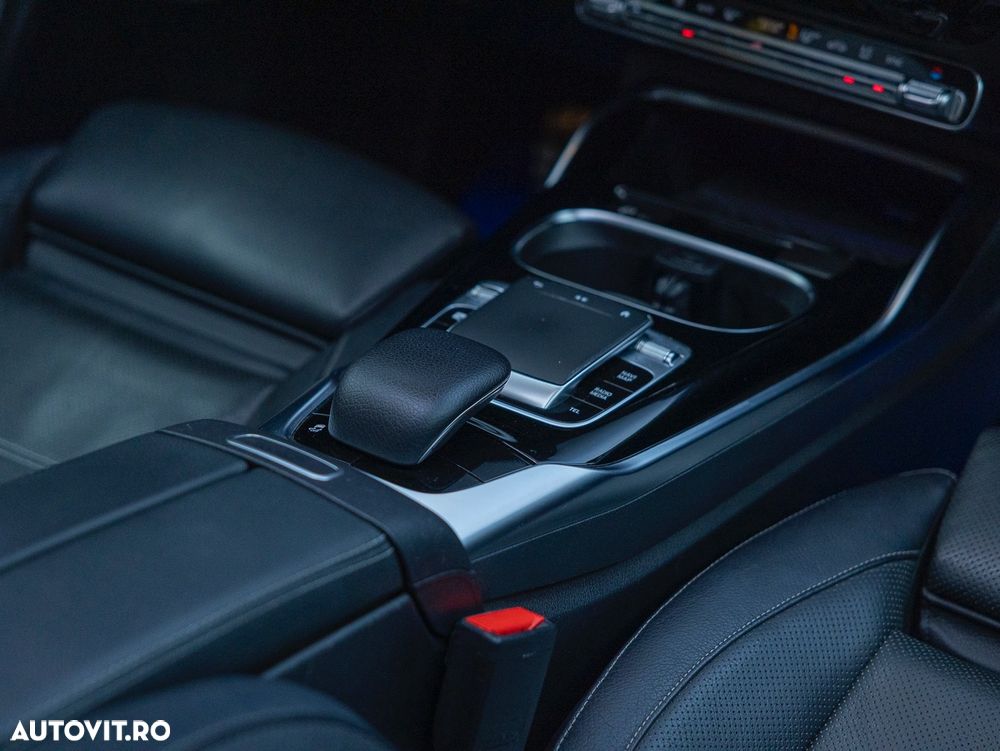 Mercedes-Benz A AMG 35 4Matic AMG Speedshift DCT 7G - 26