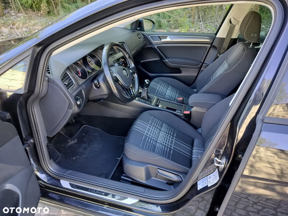 Volkswagen Golf 2.0 TDI BlueMotion Technology Lounge - 4