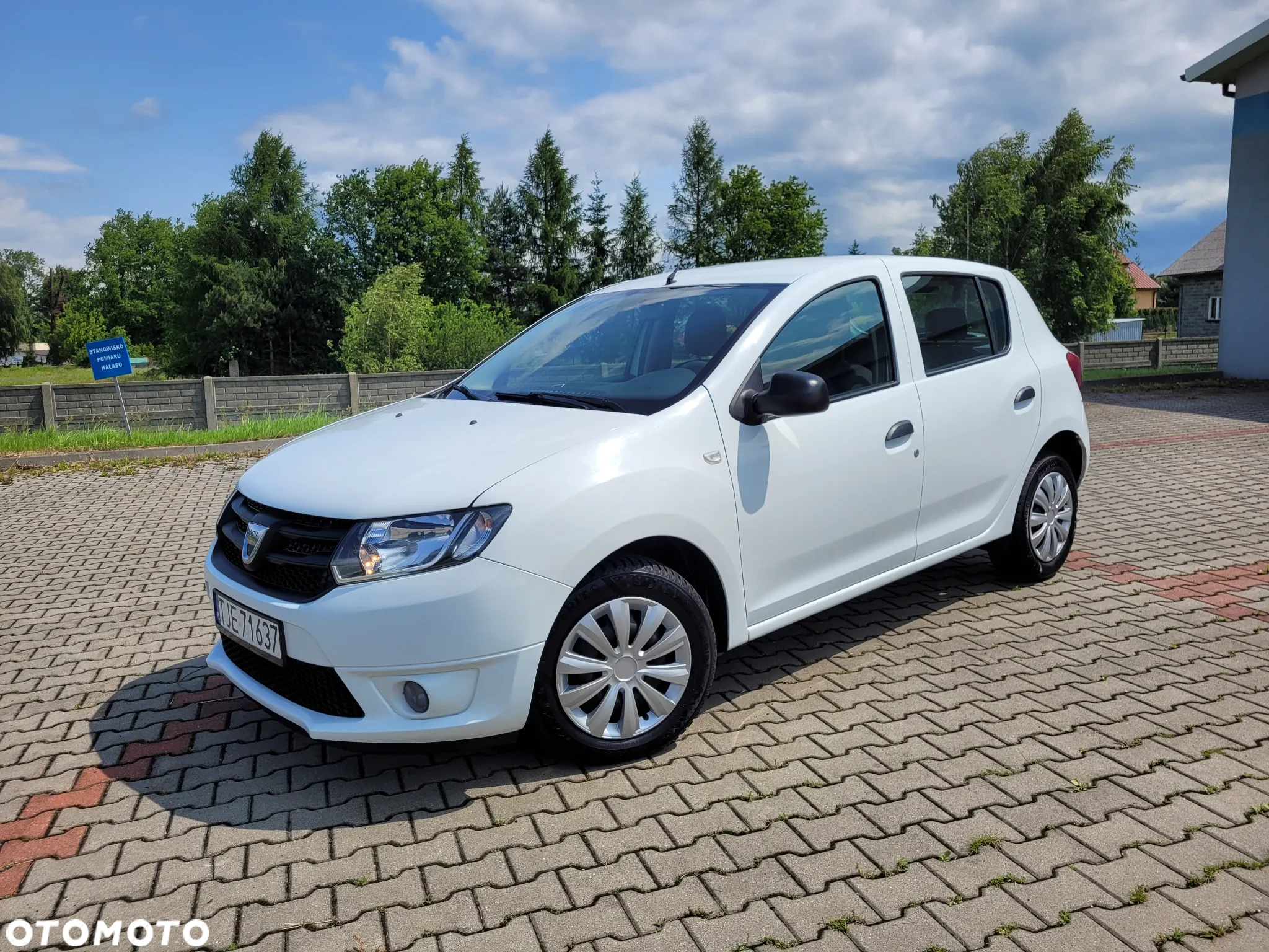 Dacia Sandero 1.2 16V 75 Laureate - 32