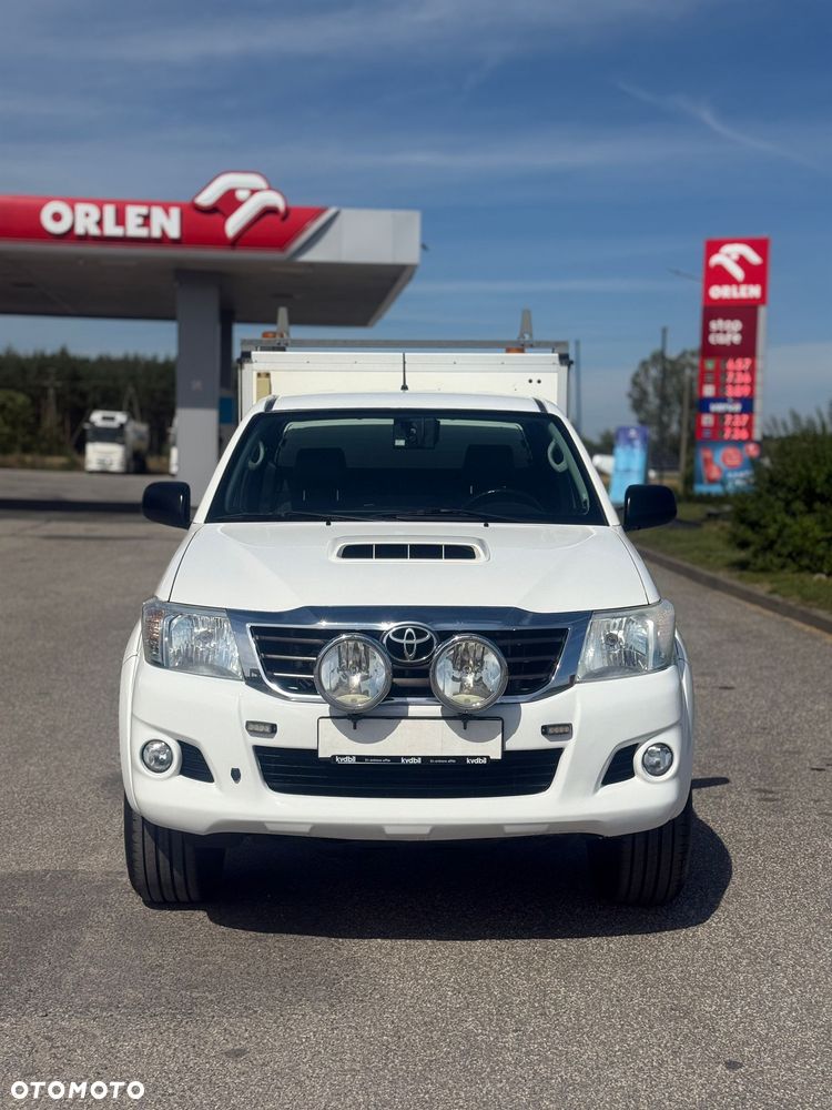 Toyota Hilux - 5