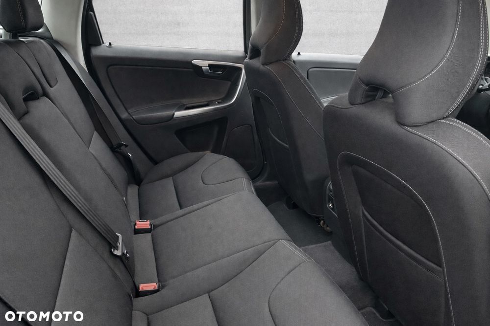 Volvo XC 60 D3 Geartronic Momentum - 8