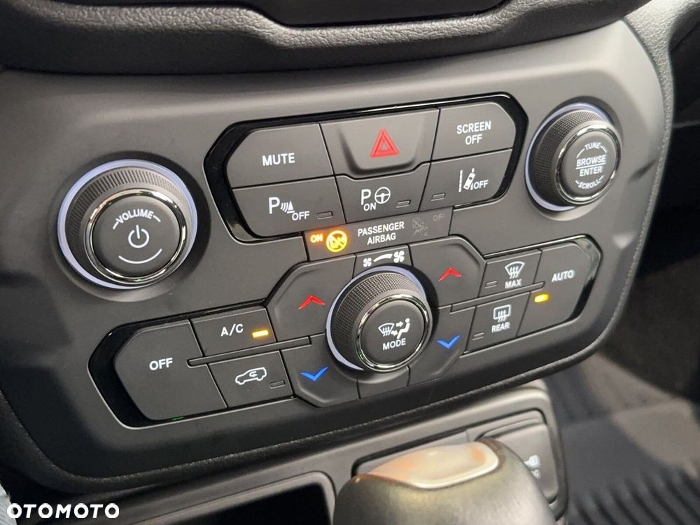 Jeep Renegade - 26